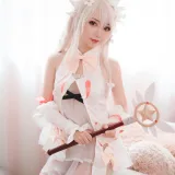 面饼仙儿《伊莉亚》主题写真：14张全套美图