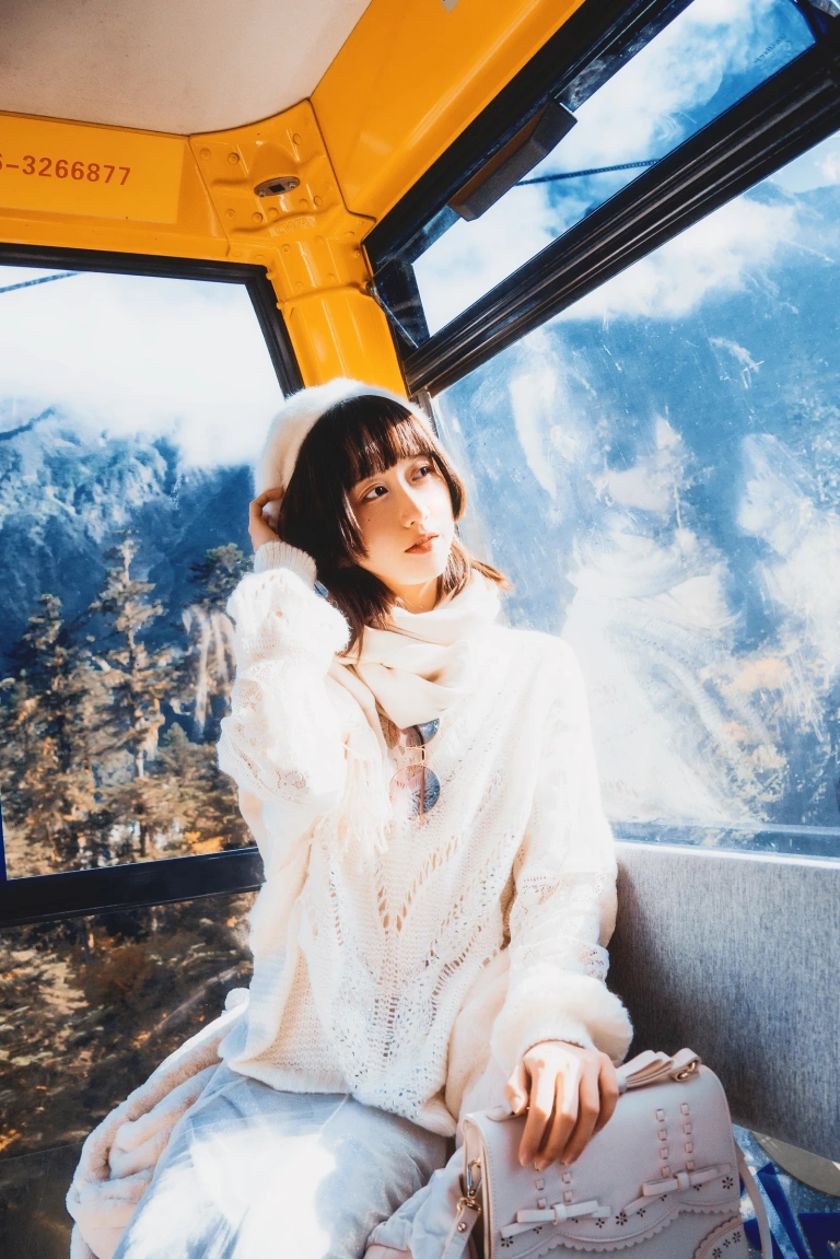 木棉棉《海螺沟游记》主题写真：19张全套美图