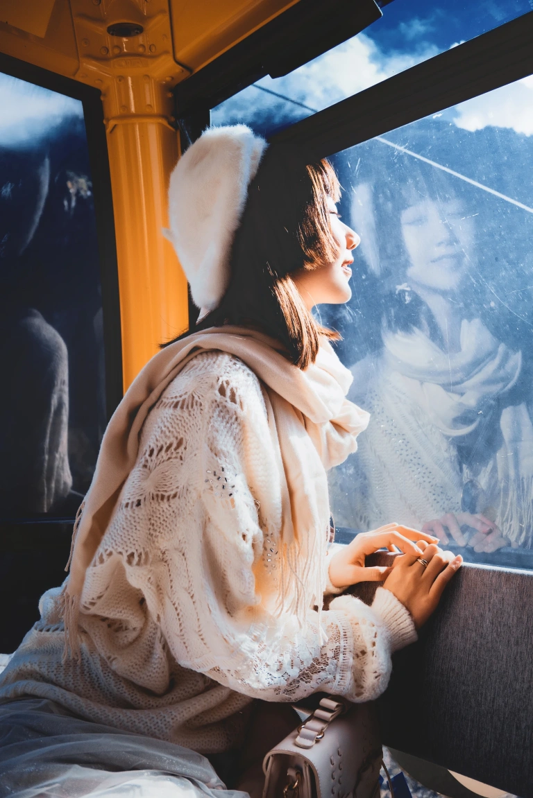木棉棉《海螺沟游记》主题写真：19张全套美图