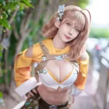 抱走莫子《萤火虫动漫嘉年华 阿妮斯超级巨星》主题写真：23张全套美图