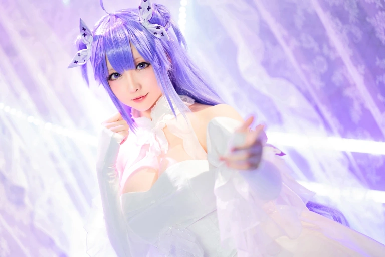 星之迟迟《《纯白と漆黑》 独角兽》主题写真：24张全套美图