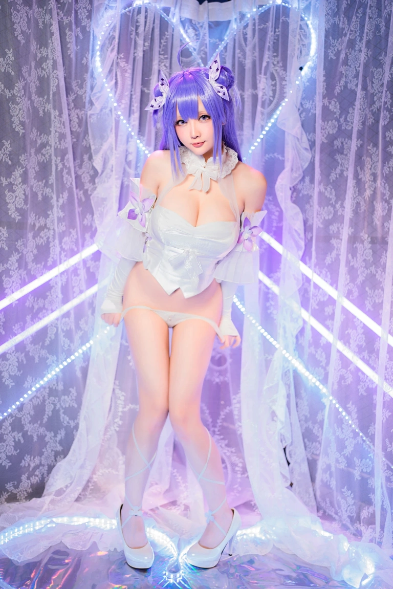 星之迟迟《《纯白と漆黑》 独角兽》主题写真：24张全套美图