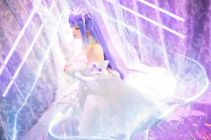 星之迟迟《《纯白と漆黑》 独角兽》主题写真：24张全套美图