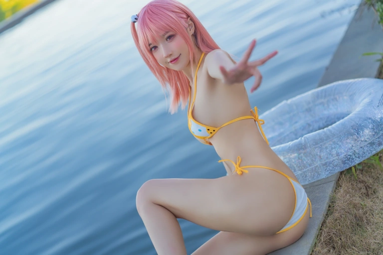 阿包也是兔娘《生或死联动碧蓝航线 穗香泳装》主题写真：29张全套美图