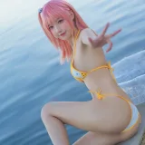 阿包也是兔娘《生或死联动碧蓝航线 穗香泳装》主题写真：29张全套美图