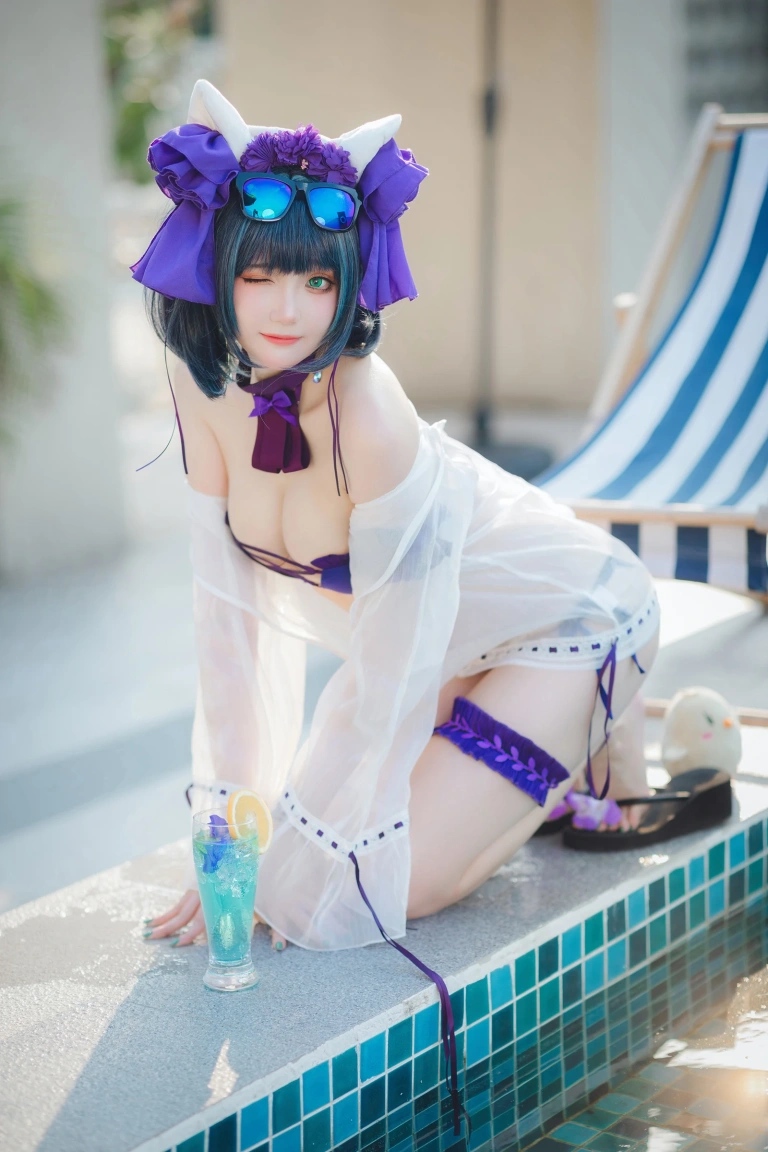 瓜希酱《柴郡泳装》主题写真：32张全套美图