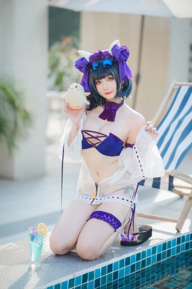 瓜希酱《柴郡泳装》主题写真：32张全套美图