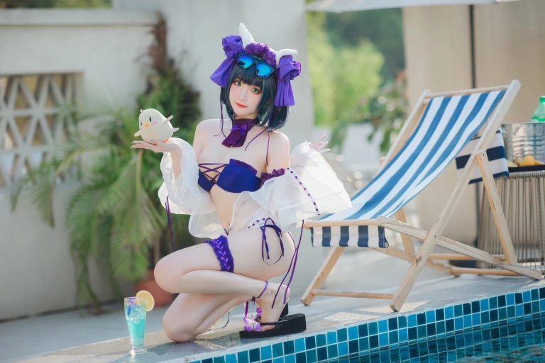 瓜希酱《柴郡泳装》主题写真：32张全套美图