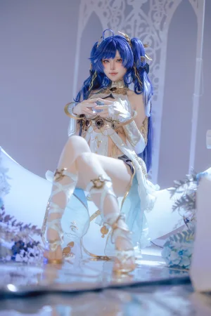屿鱼《鸣潮 尤诺》主题写真：62张全套美图