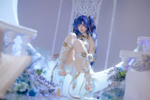 屿鱼《鸣潮 尤诺》主题写真：62张全套美图