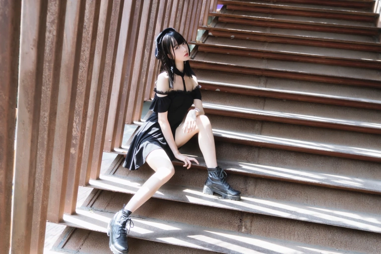 木棉棉《黑色魅惑》主题写真：23张全套美图