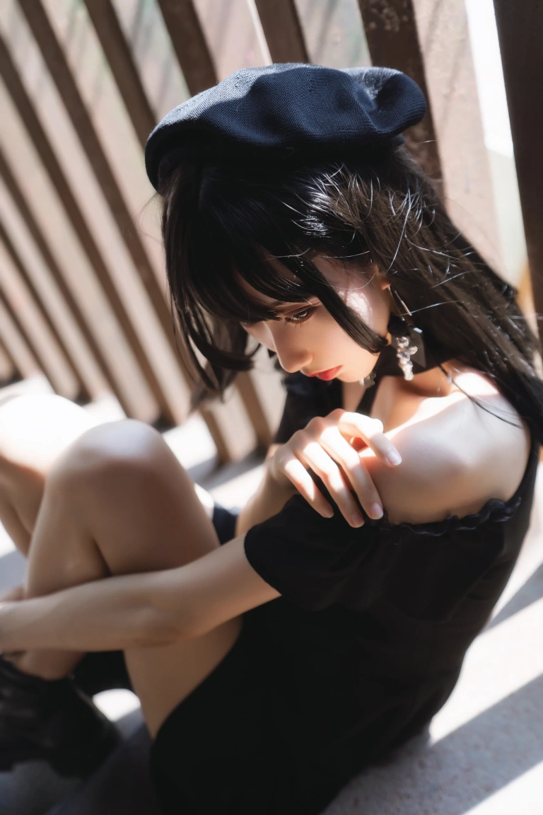 木棉棉《黑色魅惑》主题写真：23张全套美图