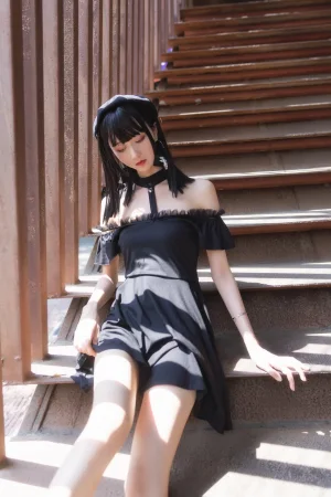 木棉棉《黑色魅惑》主题写真：23张全套美图