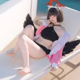 屿鱼《蔚蓝档案 静山真白泳装》主题写真：30张全套美图