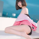 屿鱼《蔚蓝档案 静山真白泳装》主题写真：30张全套美图