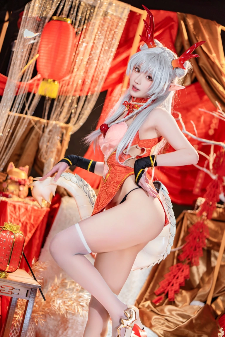 阿包也是兔娘《新春贺图 龙妹》主题写真：44张全套美图，含1个视频