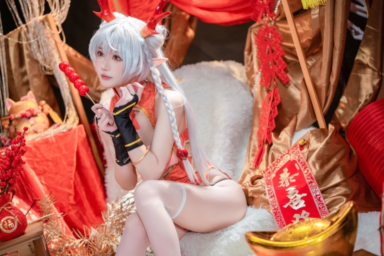 阿包也是兔娘《新春贺图 龙妹》主题写真：44张全套美图，含1个视频