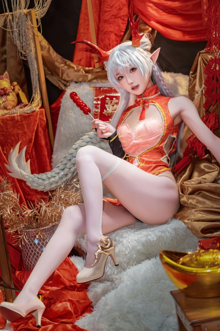 阿包也是兔娘《新春贺图 龙妹》主题写真：44张全套美图，含1个视频