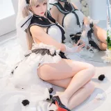 星之迟迟《《纯白と漆黑》 可畏》主题写真：20张全套美图