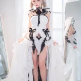 星之迟迟《《纯白と漆黑》 可畏》主题写真：20张全套美图