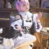 阿包也是兔娘《拉姆女仆》主题写真：22张全套美图