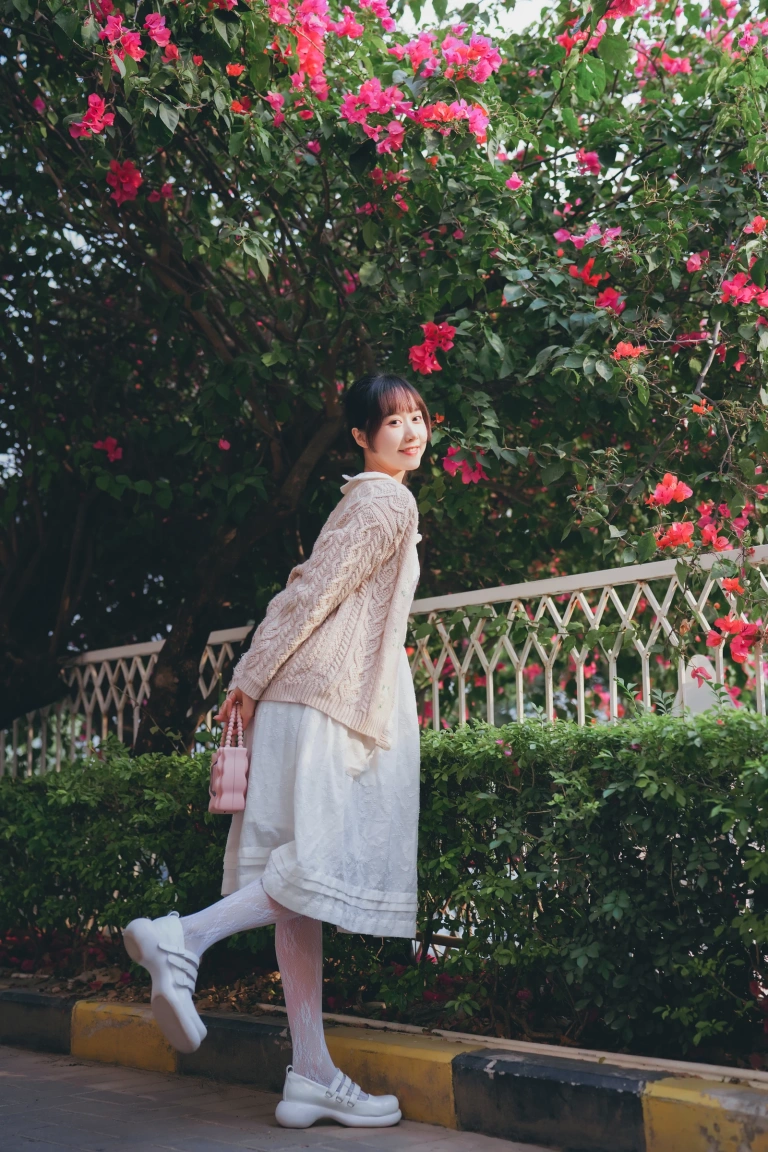 木棉棉《花与少女》主题写真：29张全套美图