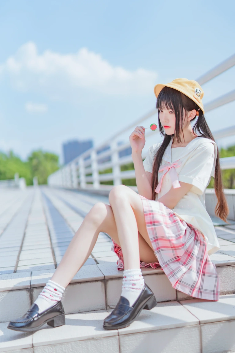桜桃喵《桜桃未熟2 幼稚园》主题写真：35张全套美图