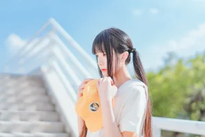 桜桃喵《桜桃未熟2 幼稚园》主题写真：35张全套美图