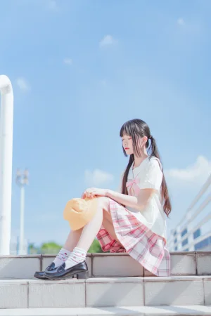 桜桃喵《桜桃未熟2 幼稚园》主题写真：35张全套美图