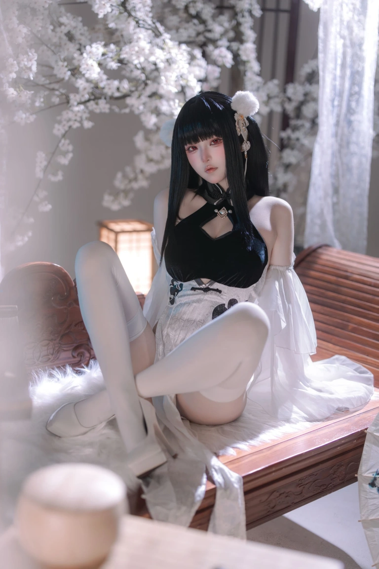 屿鱼《碧蓝航线 史特拉塞·艳书美玉》主题写真：97张全套美图