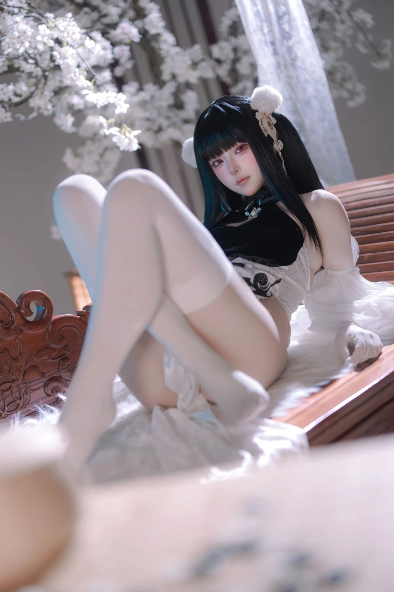屿鱼《碧蓝航线 史特拉塞·艳书美玉》主题写真：97张全套美图