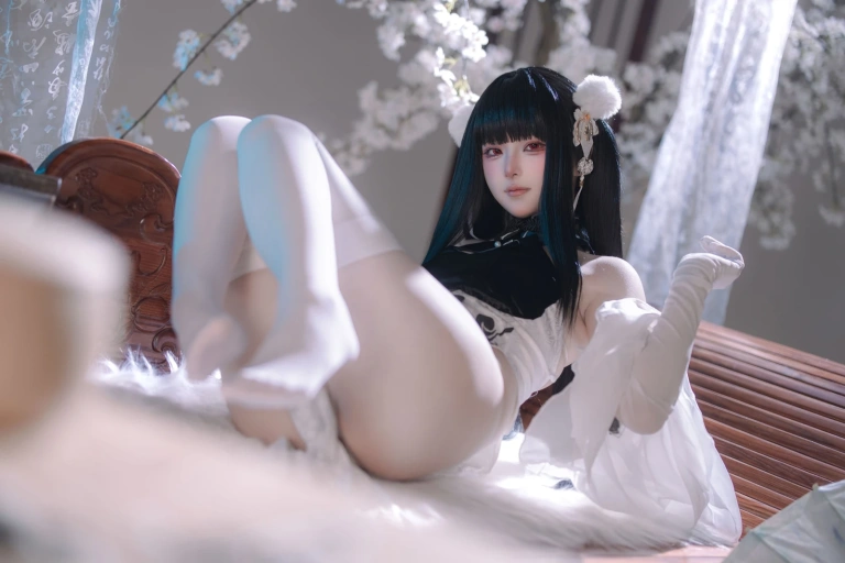 屿鱼《碧蓝航线 史特拉塞·艳书美玉》主题写真：97张全套美图