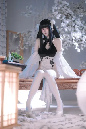 屿鱼《碧蓝航线 史特拉塞·艳书美玉》主题写真：97张全套美图