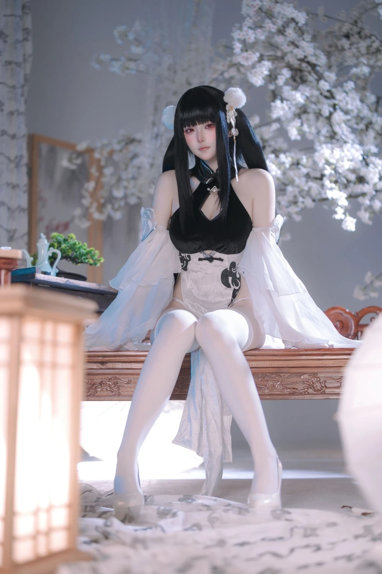 屿鱼《碧蓝航线 史特拉塞·艳书美玉》主题写真：97张全套美图