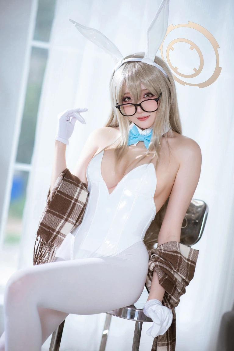瓜希酱&Momoko葵葵《BA兔兔cos双人本》主题写真：93张全套美图