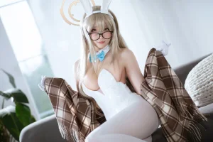 瓜希酱&Momoko葵葵《BA兔兔cos双人本》主题写真：93张全套美图