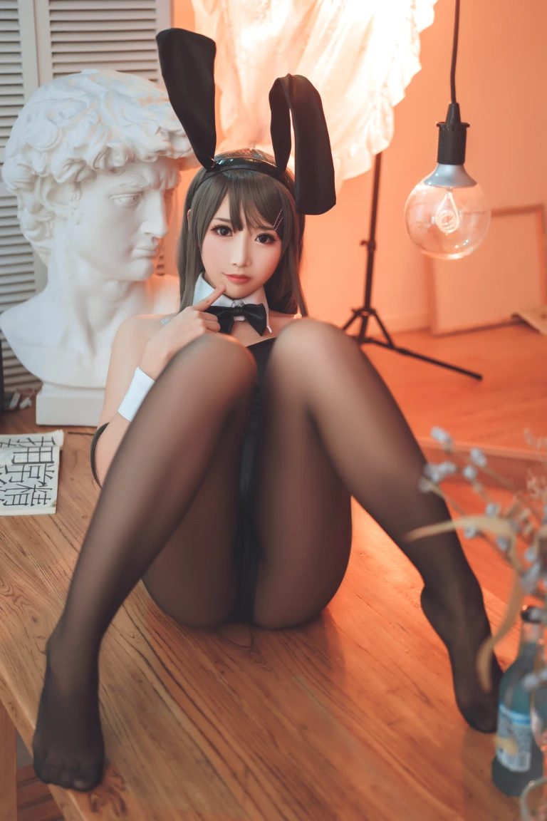 面饼仙儿《樱岛麻衣》主题写真：40张全套美图
