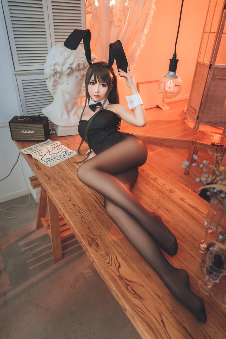 面饼仙儿《樱岛麻衣》主题写真：40张全套美图