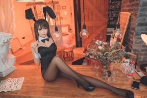 面饼仙儿《樱岛麻衣》主题写真：40张全套美图