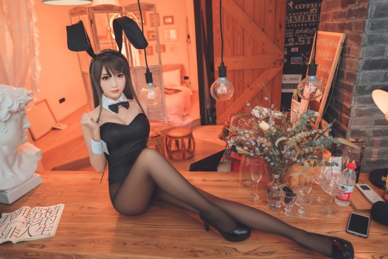 面饼仙儿《樱岛麻衣》主题写真：40张全套美图