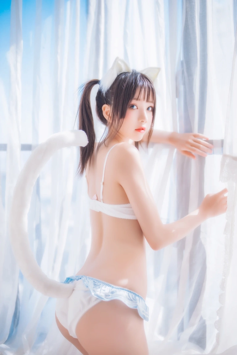 桜桃喵《一只恋爱》主题写真：44张全套美图