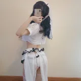 小仓千代《白色修女服自拍》主题写真：53张全套美图