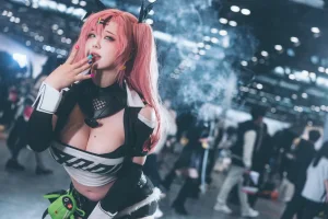 皮皮奶《妮可》主题写真：15张全套美图