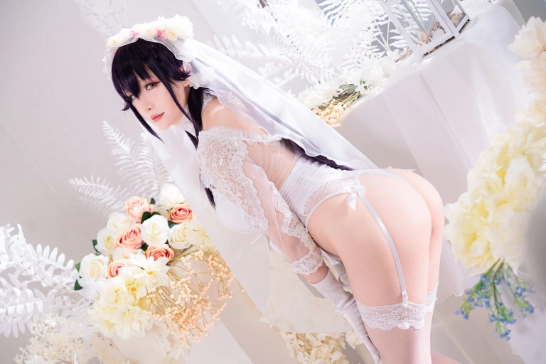 星之迟迟《《纯白と漆黑》 吾妻》主题写真：31张全套美图