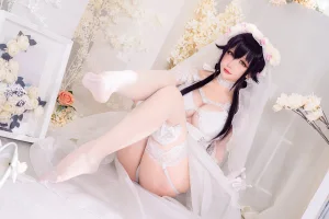 星之迟迟《《纯白と漆黑》 吾妻》主题写真：31张全套美图