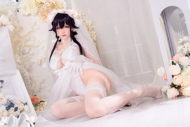星之迟迟《《纯白と漆黑》 吾妻》主题写真：31张全套美图