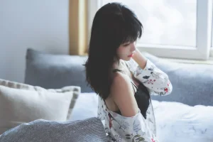 桜桃喵《倦》主题写真：32张全套美图