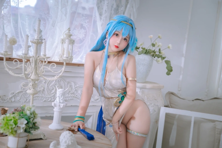 日奈娇(椎名莜)《海伦礼服》主题写真：46张全套美图