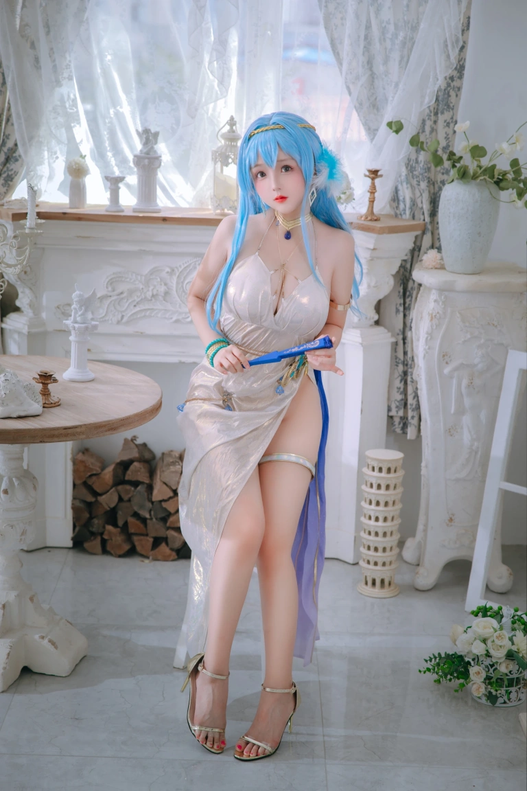 日奈娇(椎名莜)《海伦礼服》主题写真：46张全套美图