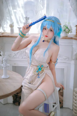 日奈娇(椎名莜)《海伦礼服》主题写真：46张全套美图